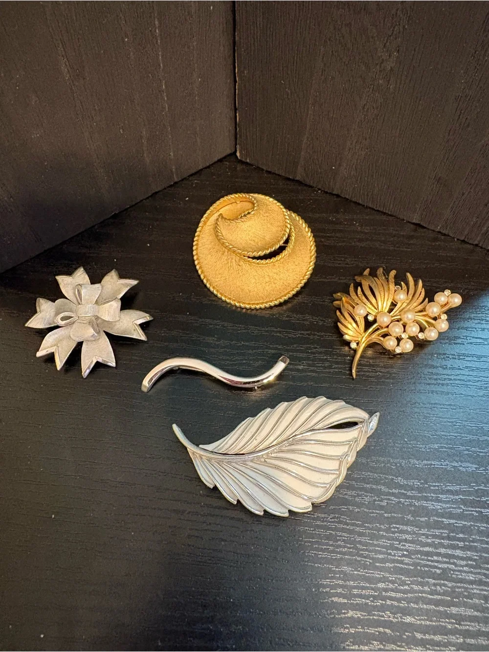 trifari brooch lot - lovely lot of 5 silver and gold tone vintage leaf bow swirl